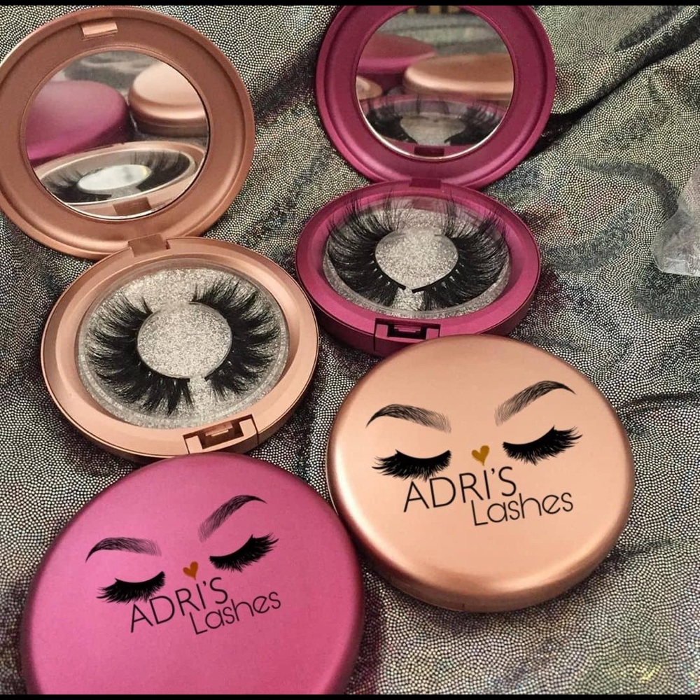 Lashes - Picture 3 of 7